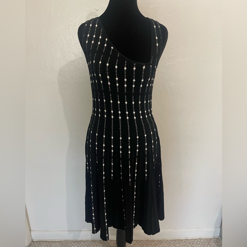BCBGMAXAZRIA Black Ribbed Knit Fit & Flare Dress White Diamond Pattern - S